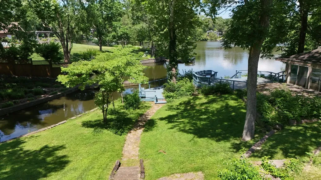 2049 Lakeside Drive Lexington KY 40502