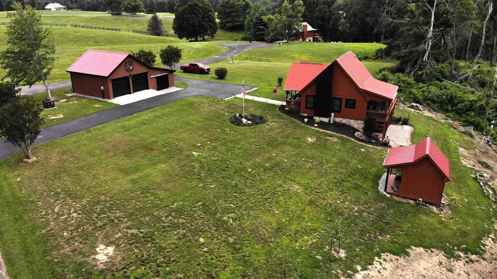 22 Elly Avenue Russell Springs KY 42642