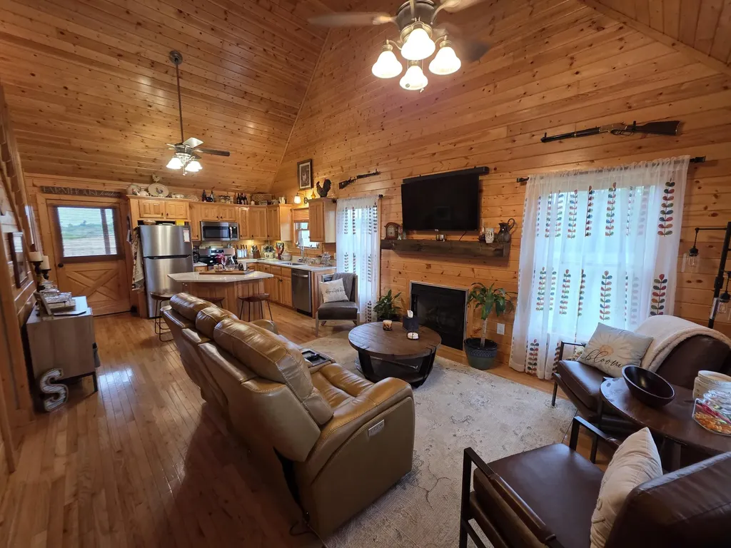 22 Elly Avenue Russell Springs KY 42642