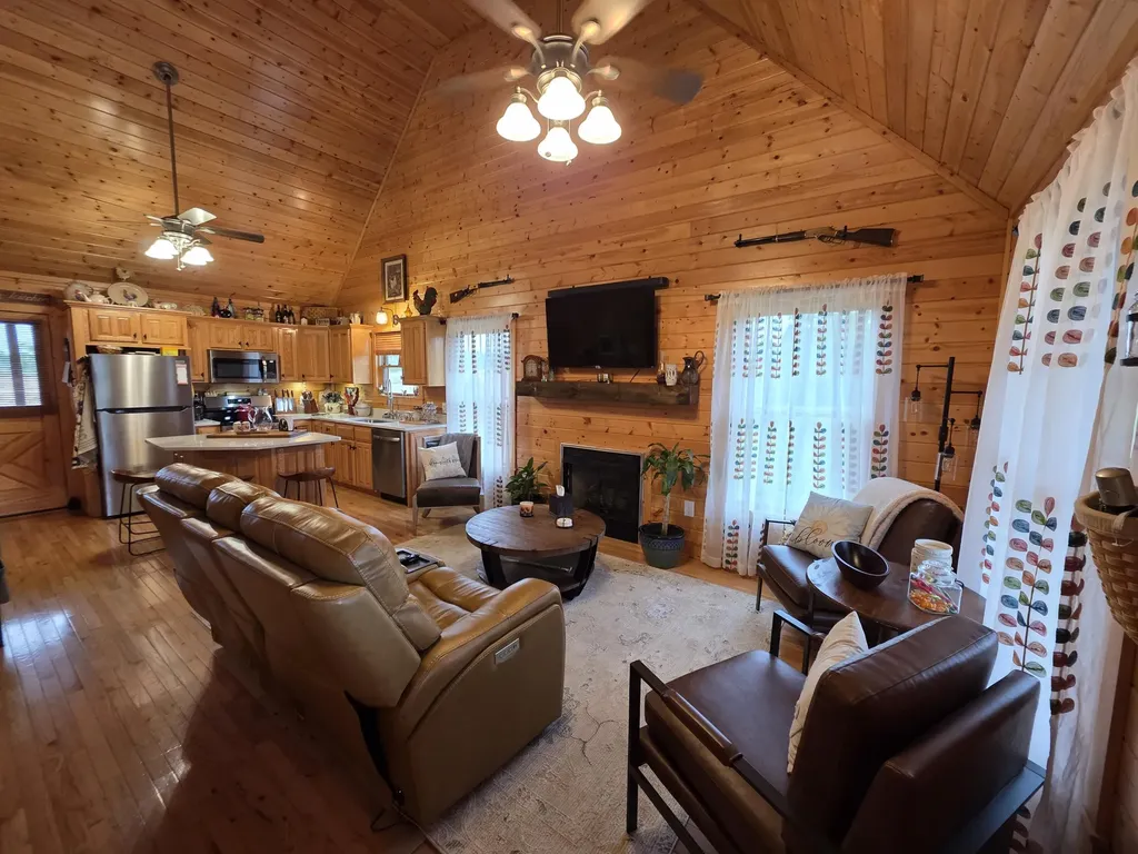 22 Elly Avenue Russell Springs KY 42642
