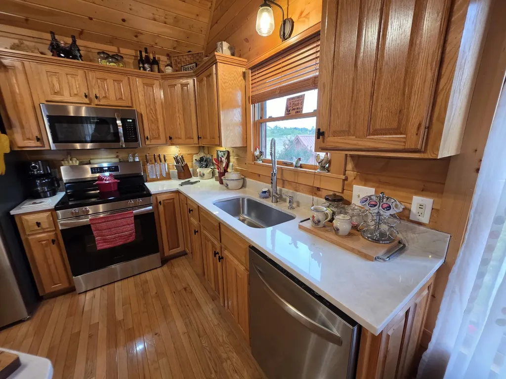 22 Elly Avenue Russell Springs KY 42642