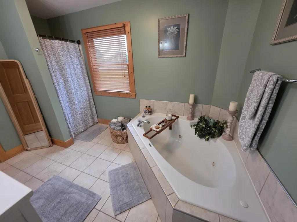 22 Elly Avenue Russell Springs KY 42642