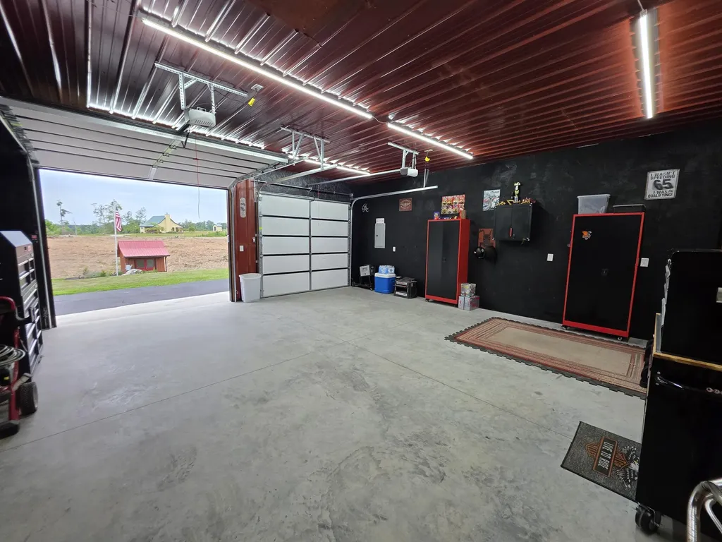 22 Elly Avenue Russell Springs KY 42642