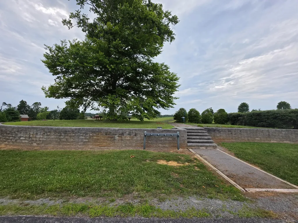 22 Elly Avenue Russell Springs KY 42642