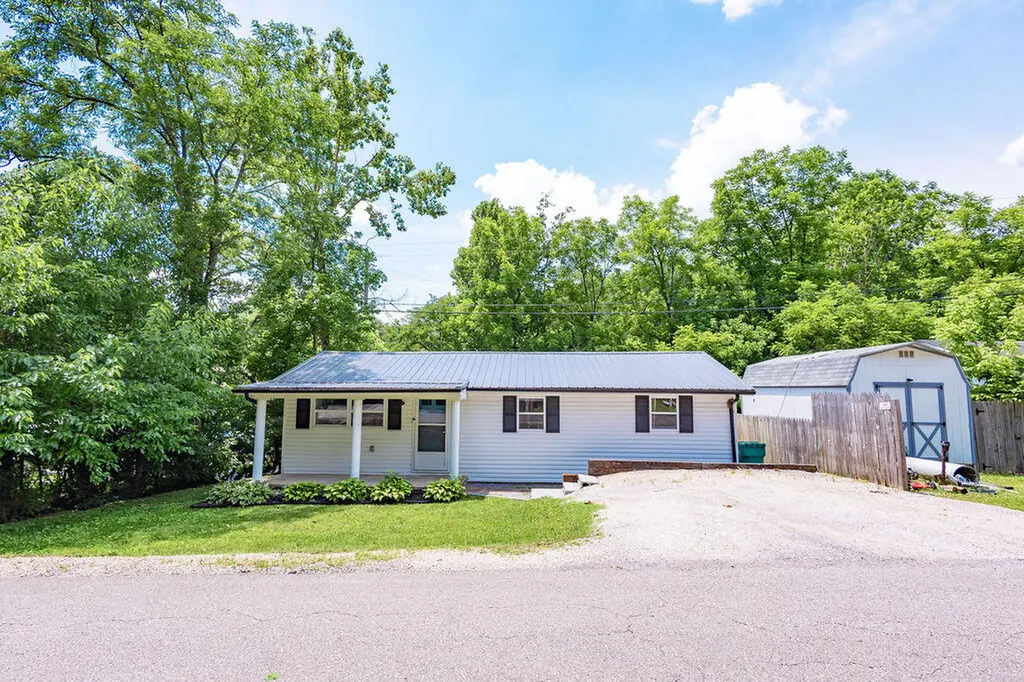 45 Pleasant Valley Morehead KY 40351
