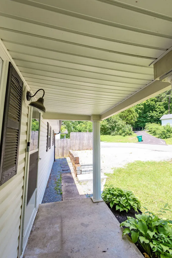 45 Pleasant Valley Morehead KY 40351