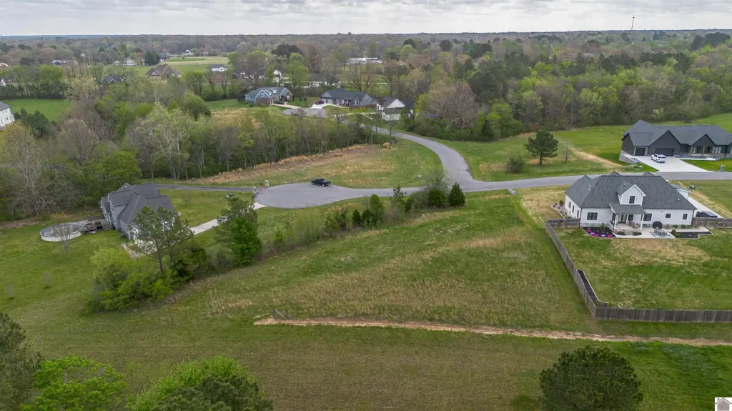 000 Hill Creek Lane Benton KY 42025