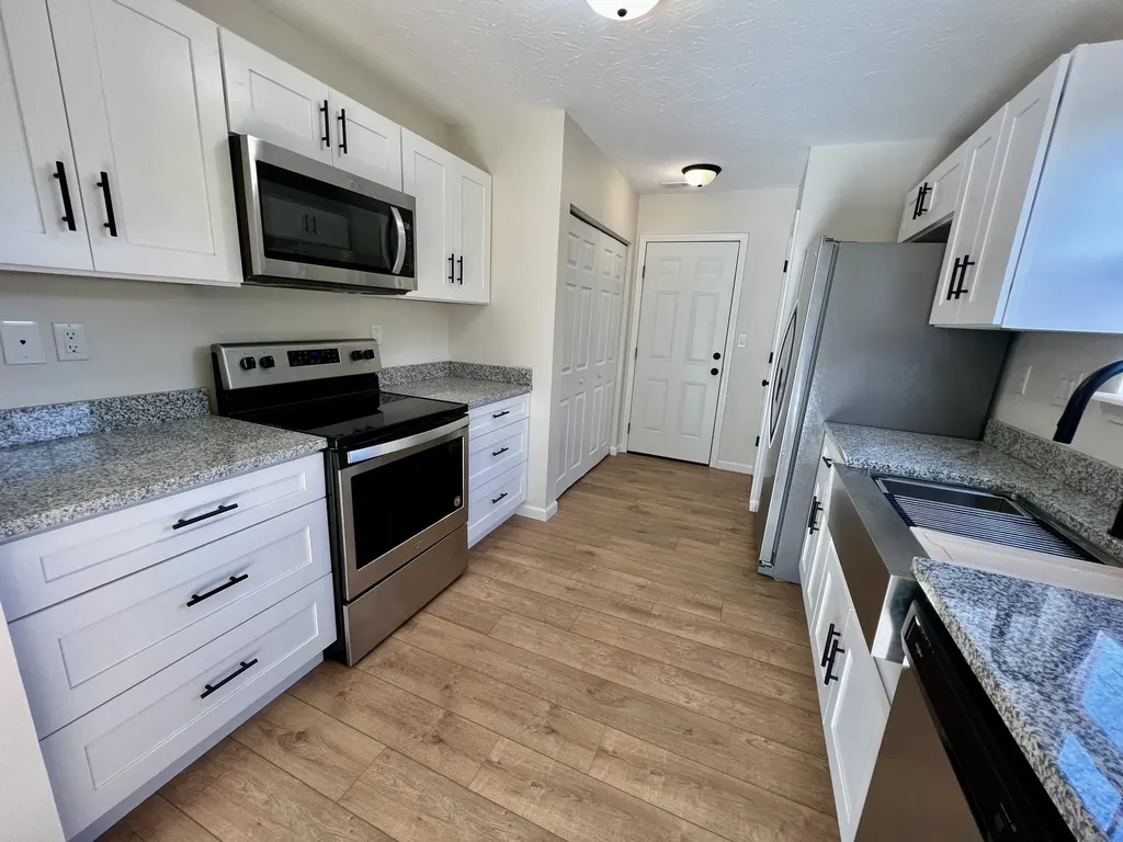 1996 Sandersville Road Lexington KY 40511