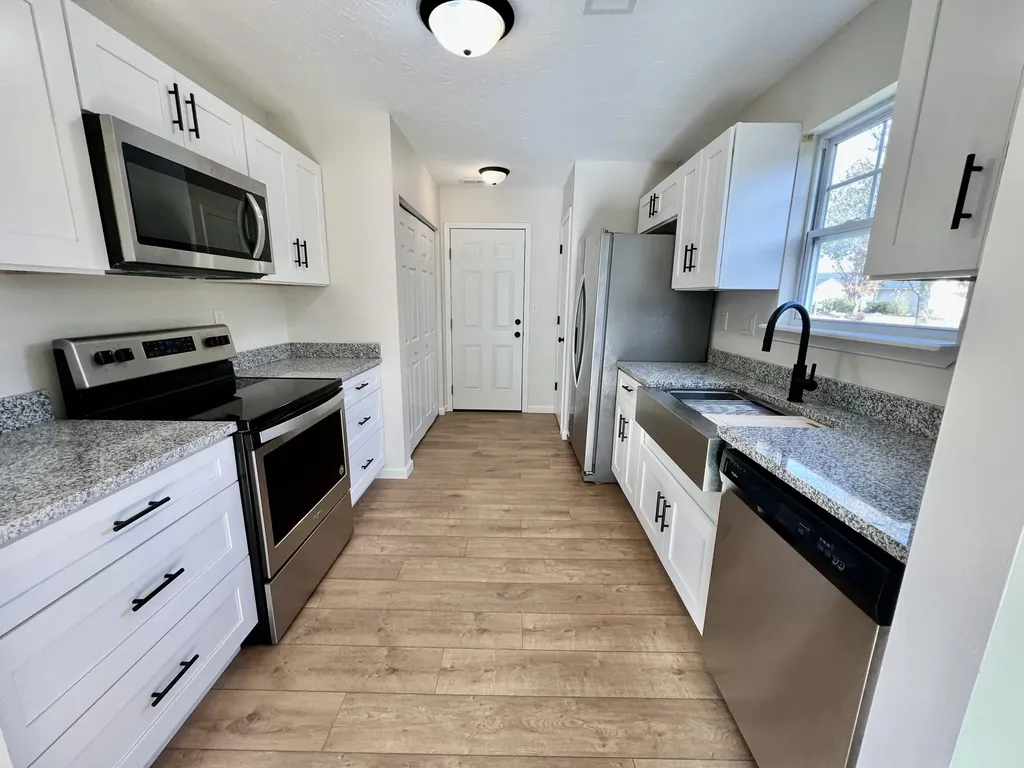 1996 Sandersville Road Lexington KY 40511