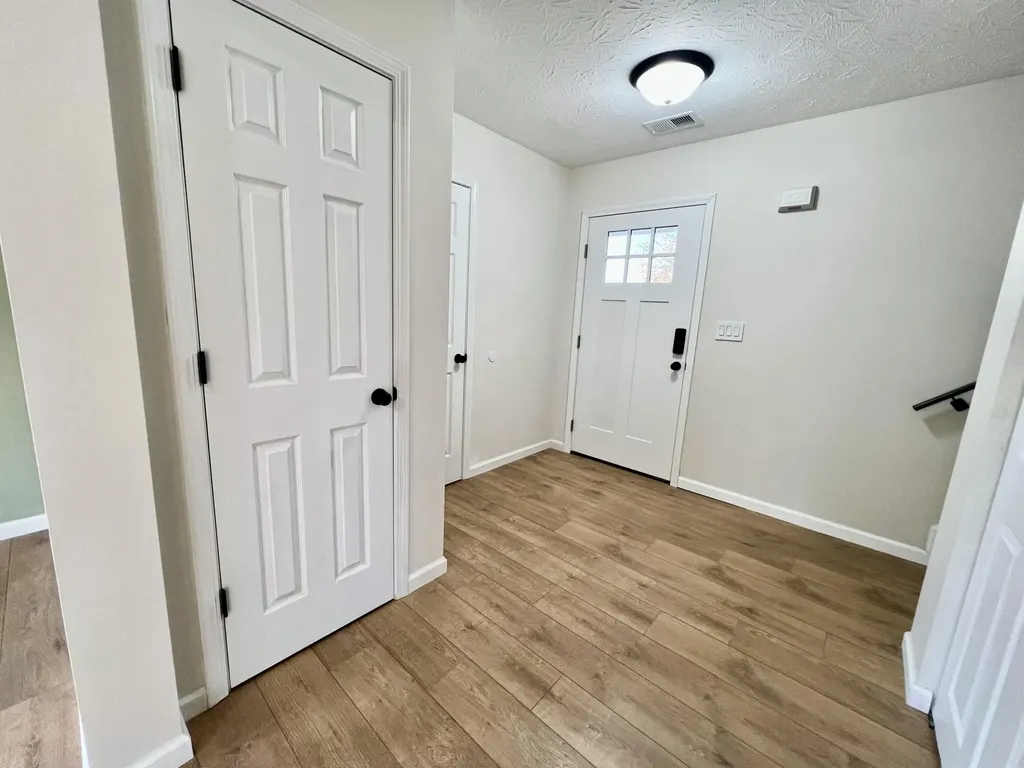1996 Sandersville Road Lexington KY 40511