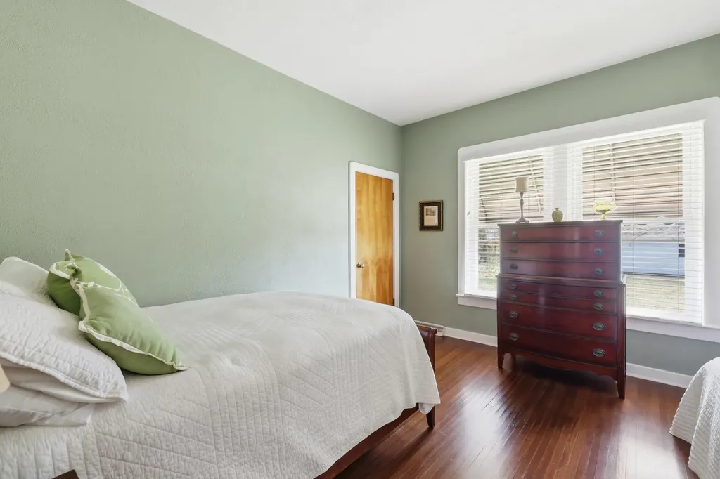 526 Broadway Street Barlow KY 42024