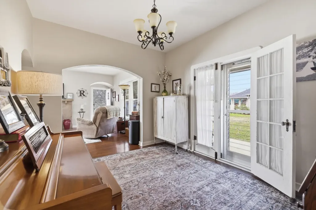 526 Broadway Street Barlow KY 42024