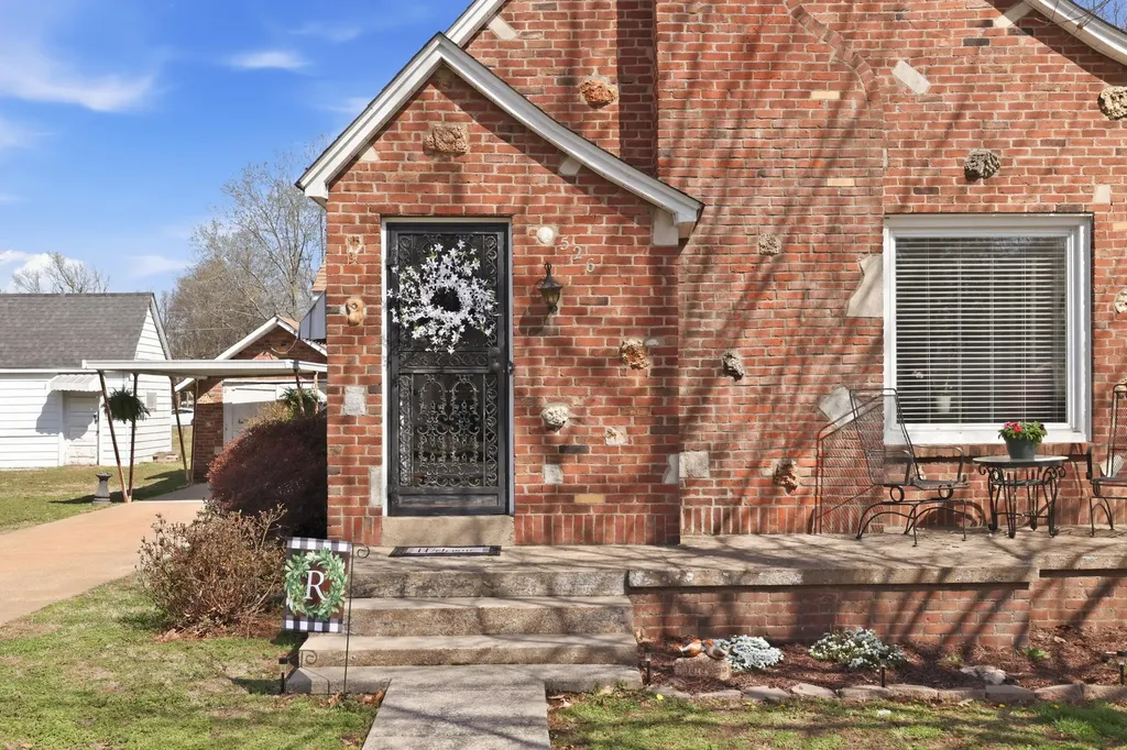 526 Broadway Street Barlow KY 42024