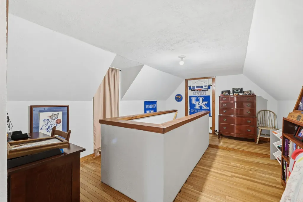 526 Broadway Street Barlow KY 42024