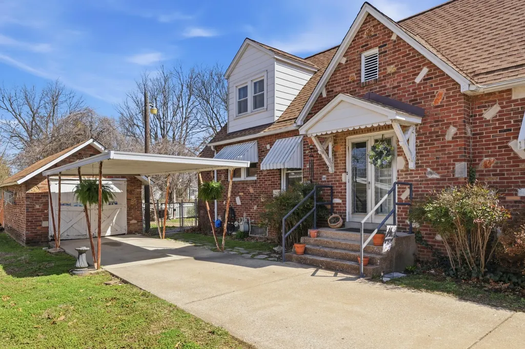526 Broadway Street Barlow KY 42024