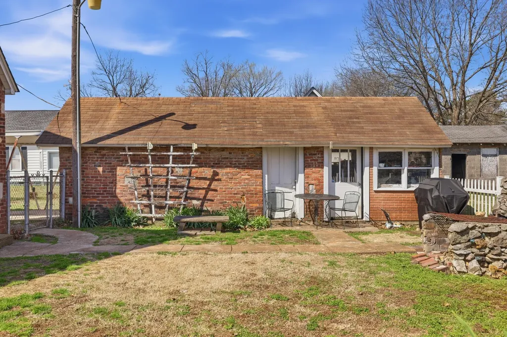 526 Broadway Street Barlow KY 42024