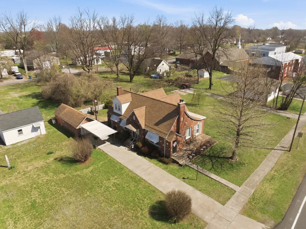 526 Broadway Street Barlow KY 42024