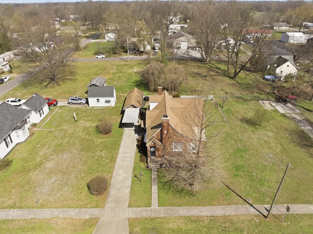 526 Broadway Street Barlow KY 42024