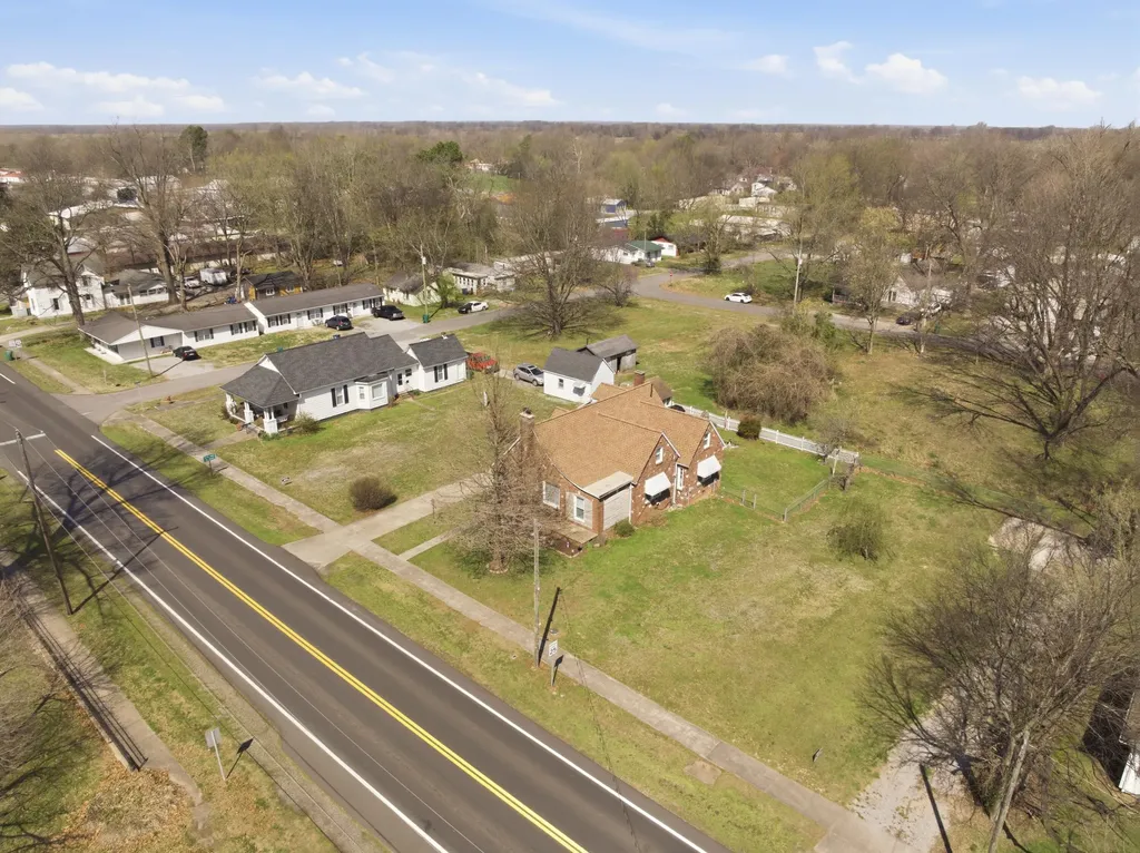 526 Broadway Street Barlow KY 42024