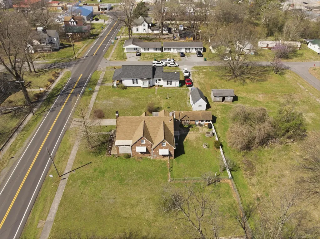 526 Broadway Street Barlow KY 42024