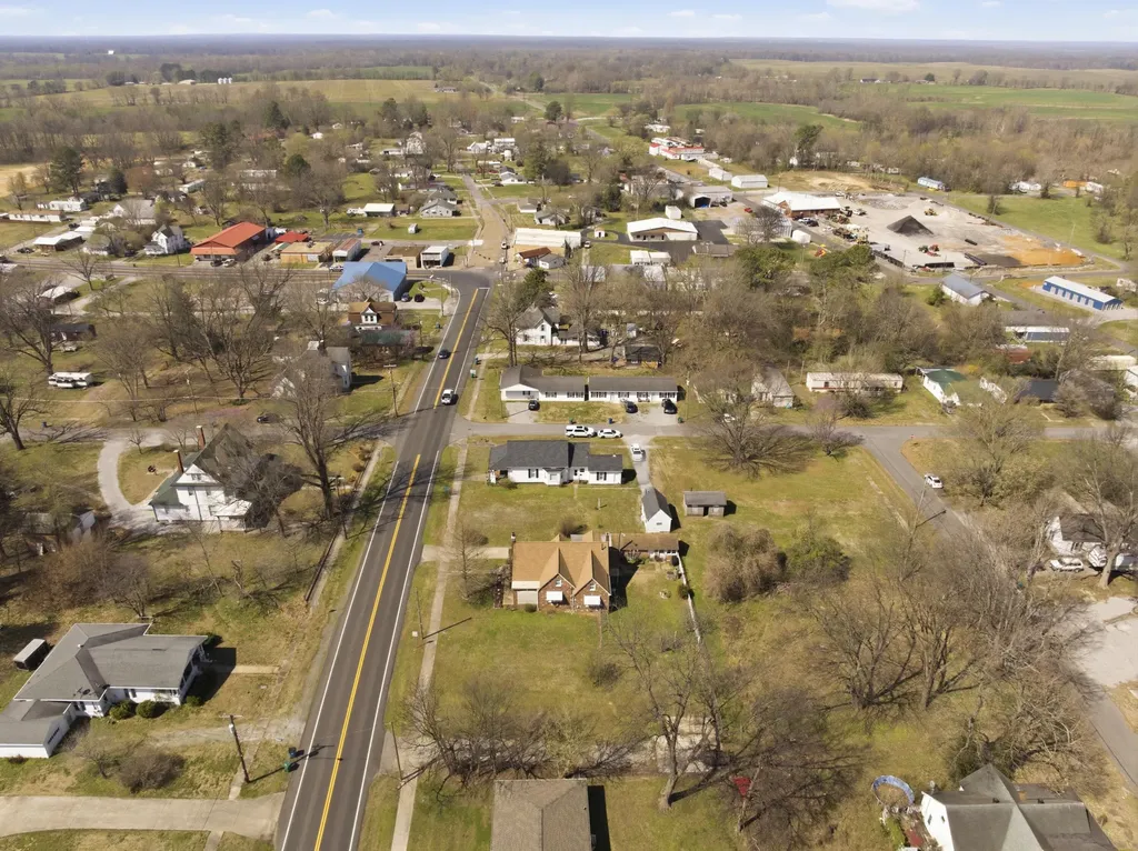 526 Broadway Street Barlow KY 42024