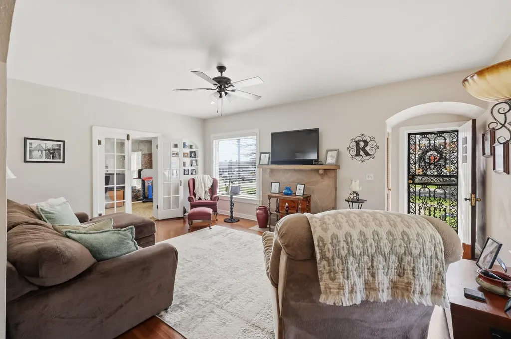 526 Broadway Street Barlow KY 42024