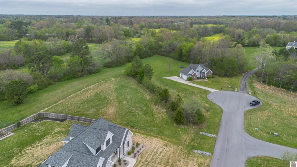 000 Hill Creek Lane Benton KY 42025