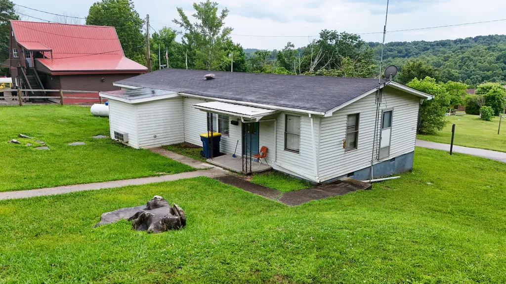 235 Red Foley Road Mt Vernon KY 40456