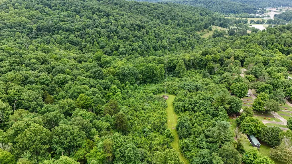 235 Red Foley Road Mt Vernon KY 40456