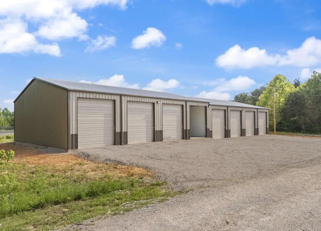 15-A W Canterbury Drive Bronston KY 42518