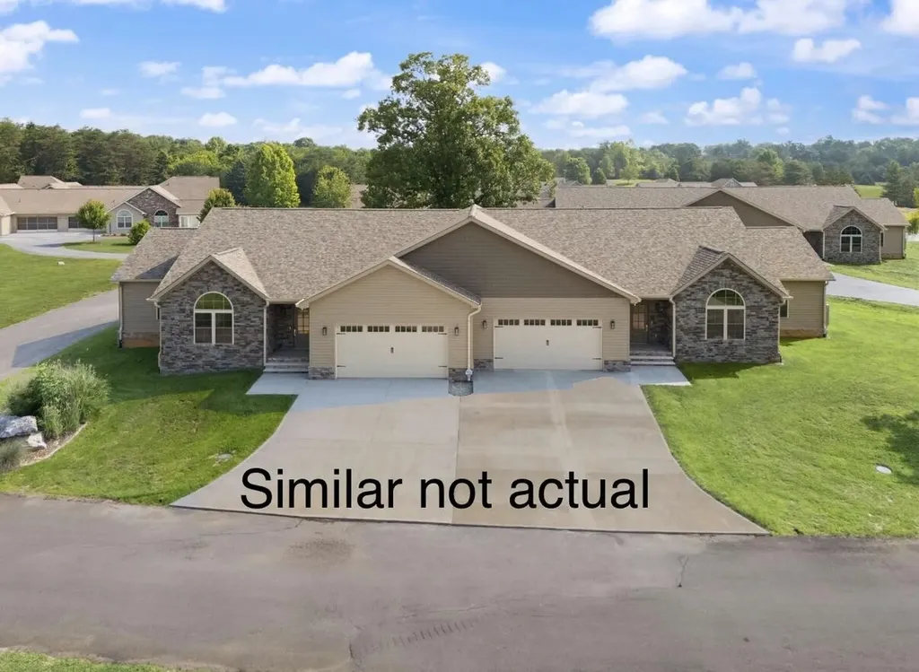 15-A W Canterbury Drive Bronston KY 42518