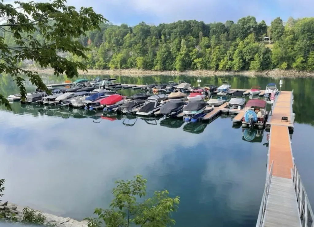 15-A W Canterbury Drive Bronston KY 42518