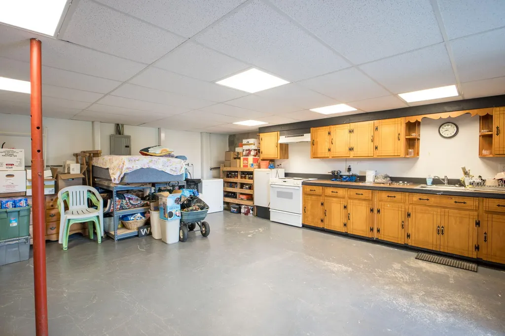 320 Alice Roy Road Windsor KY 42565