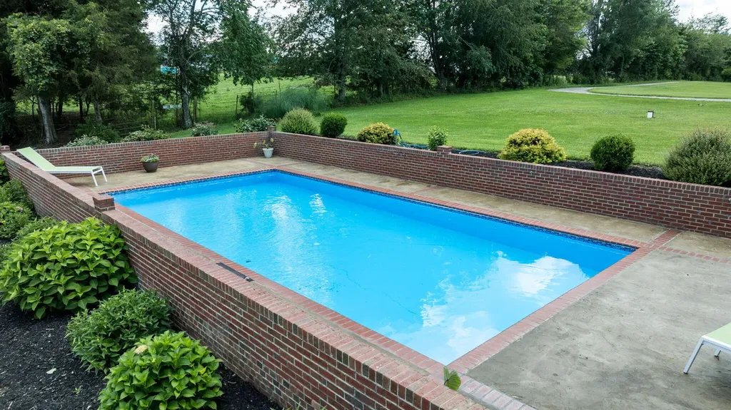 320 Alice Roy Road Windsor KY 42565