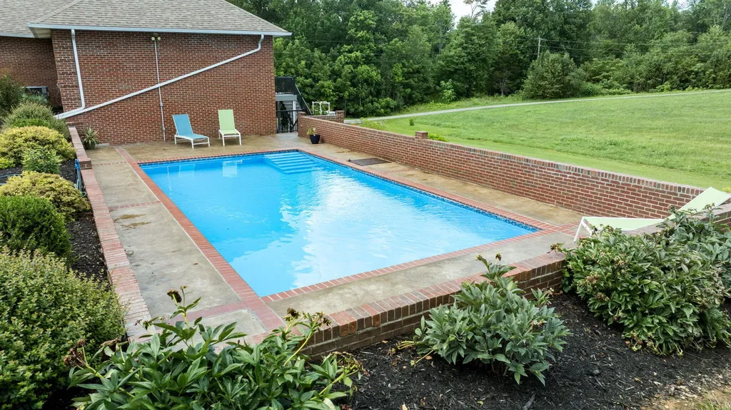 320 Alice Roy Road Windsor KY 42565