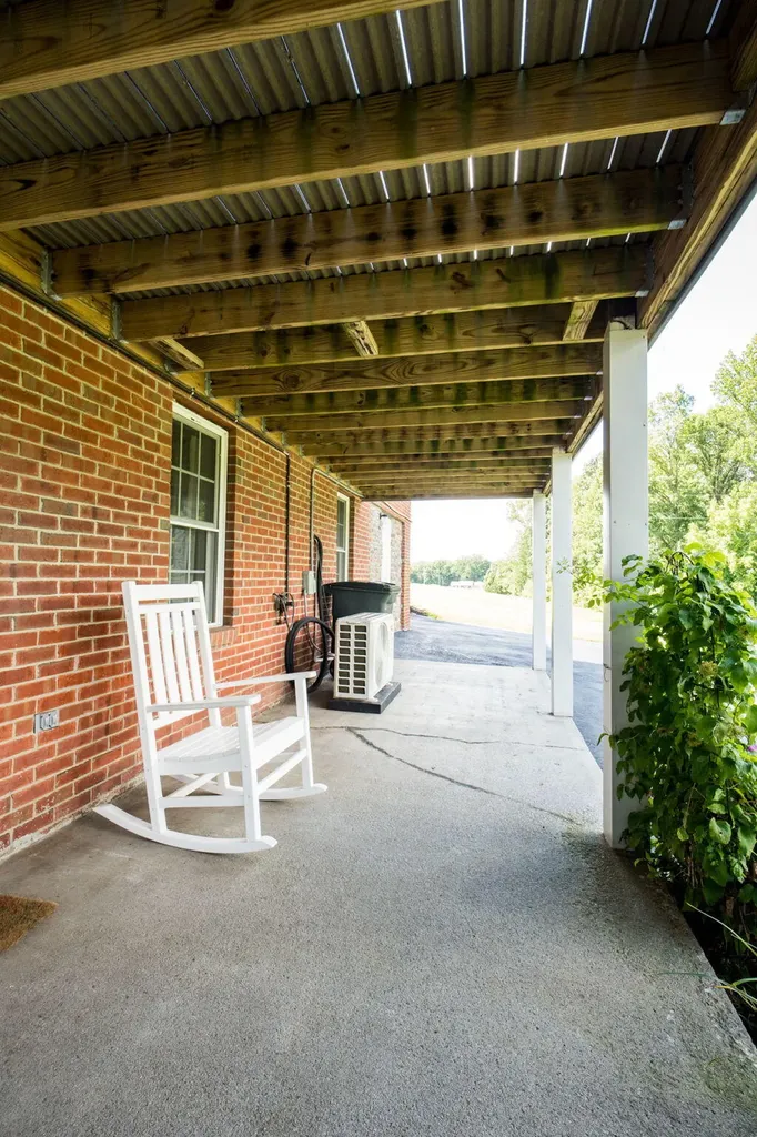 320 Alice Roy Road Windsor KY 42565