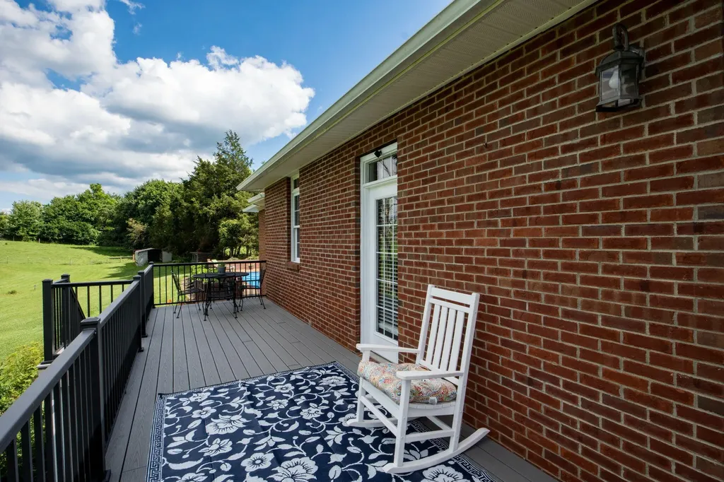 320 Alice Roy Road Windsor KY 42565