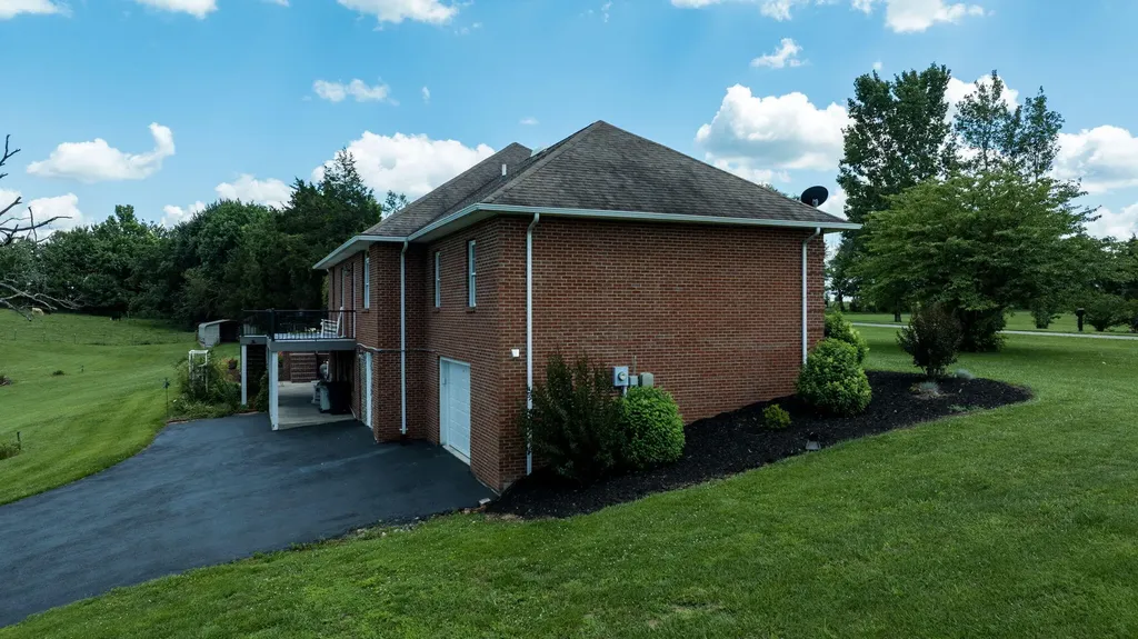 320 Alice Roy Road Windsor KY 42565