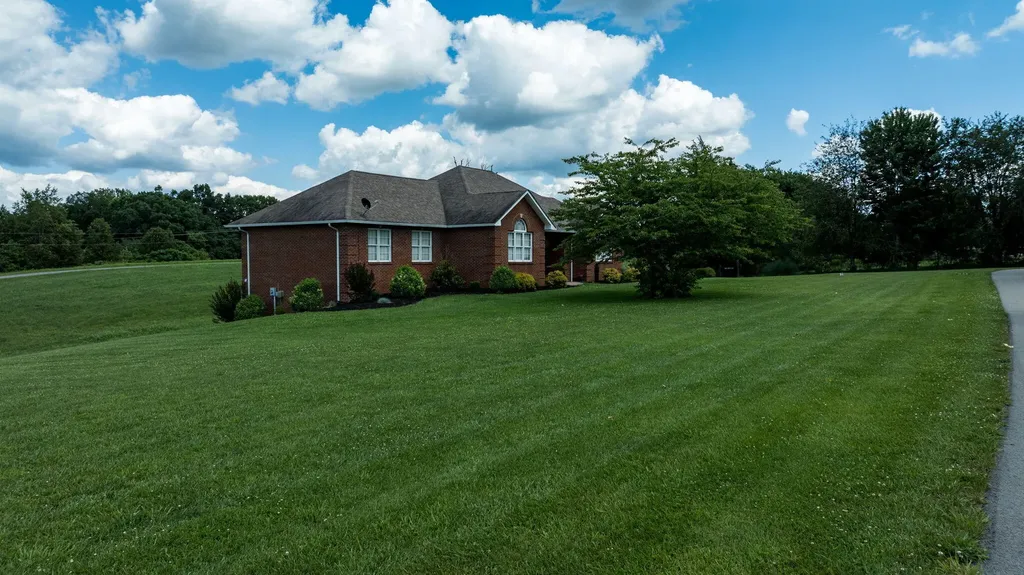 320 Alice Roy Road Windsor KY 42565