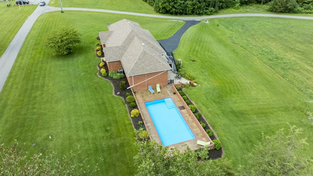 320 Alice Roy Road Windsor KY 42565