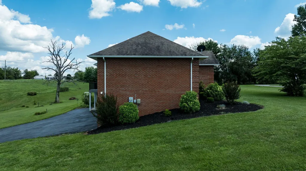320 Alice Roy Road Windsor KY 42565