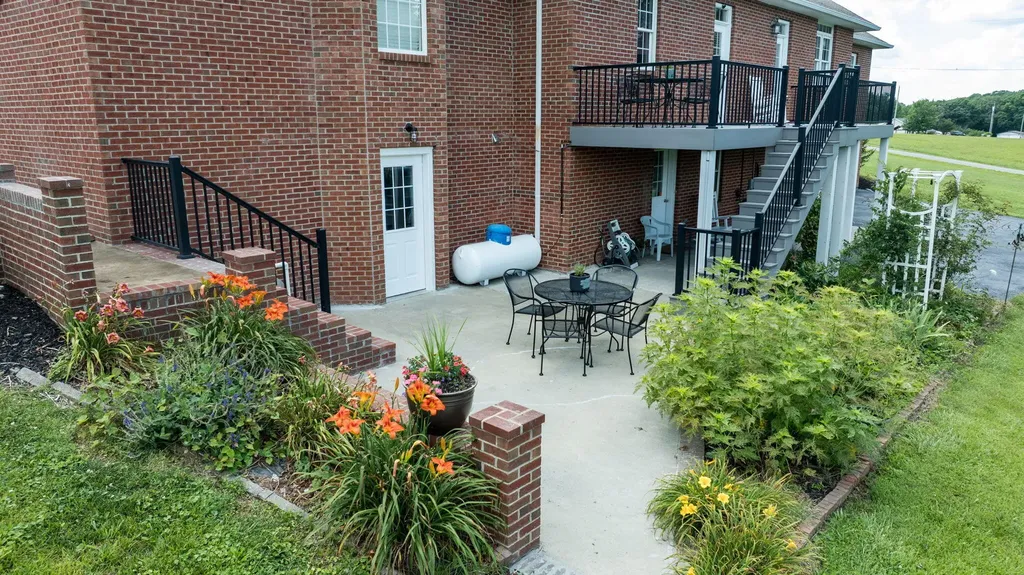 320 Alice Roy Road Windsor KY 42565