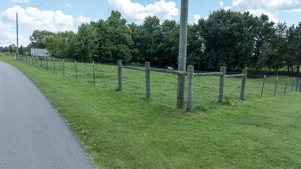 320 Alice Roy Road Windsor KY 42565