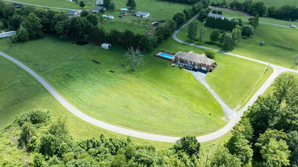 320 Alice Roy Road Windsor KY 42565