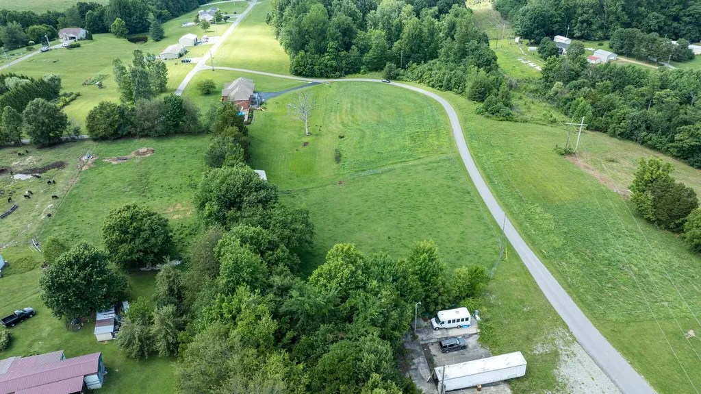 320 Alice Roy Road Windsor KY 42565