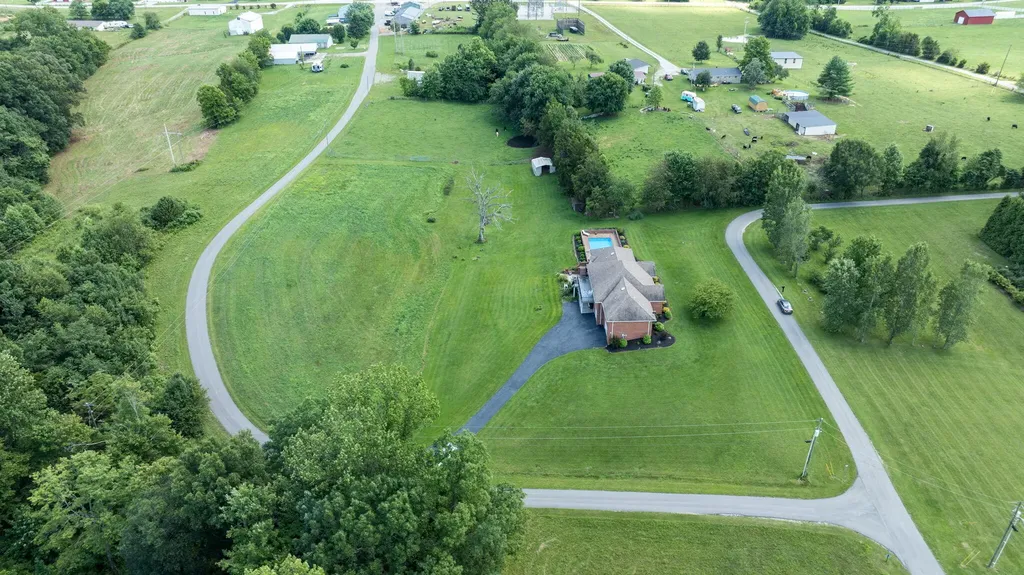 320 Alice Roy Road Windsor KY 42565