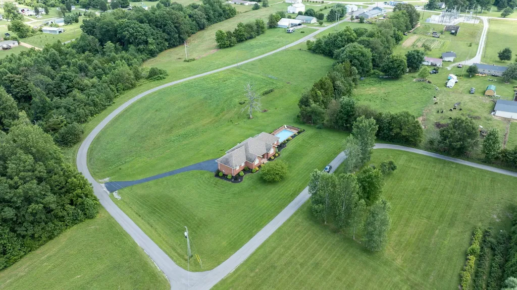 320 Alice Roy Road Windsor KY 42565