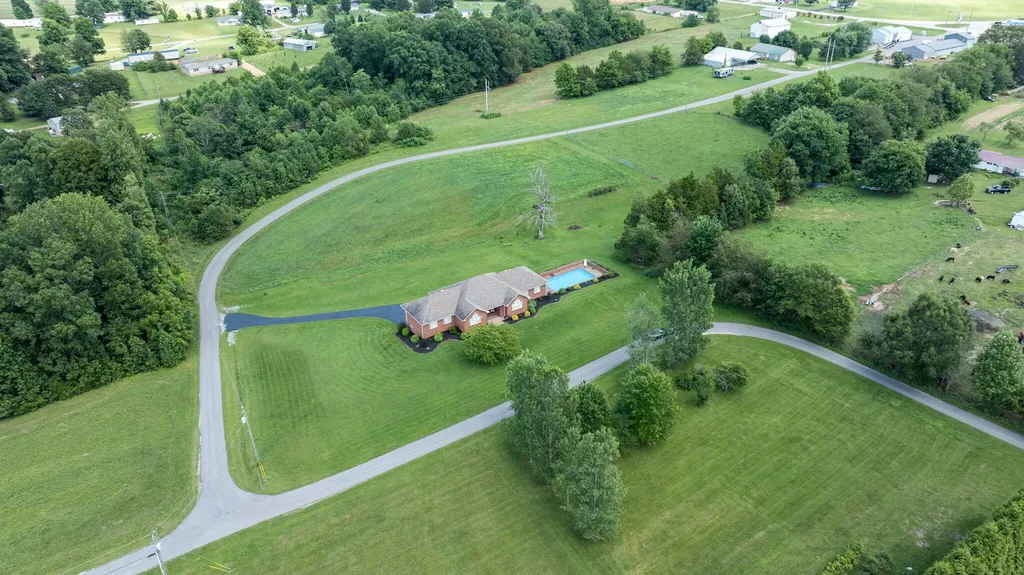 320 Alice Roy Road Windsor KY 42565