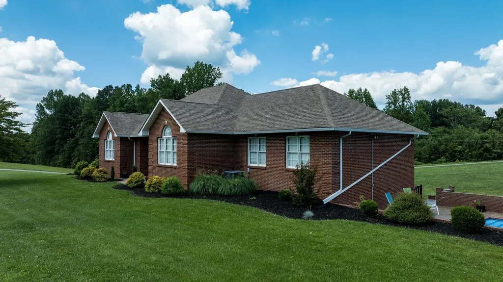 320 Alice Roy Road Windsor KY 42565