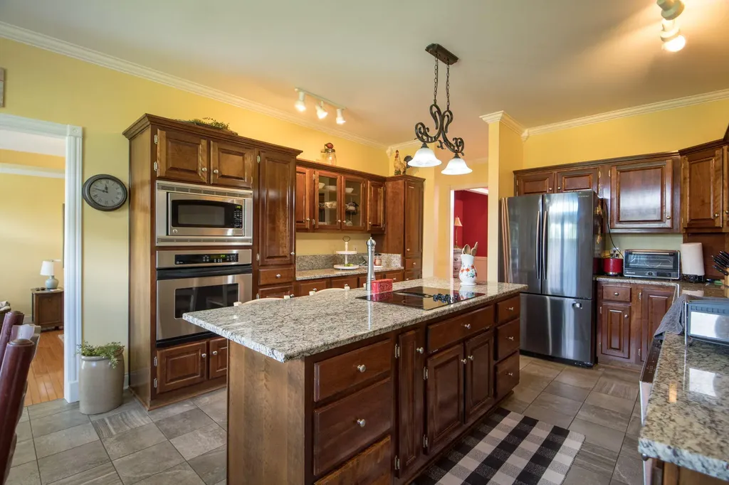 320 Alice Roy Road Windsor KY 42565